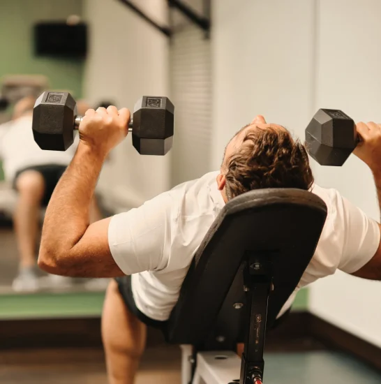 Salle de sport à Chicoutimi – Restez en forme pendant vos séjours d’affaires.