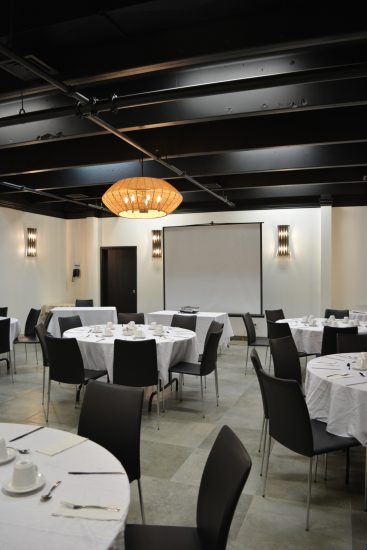 Petite salle de réunion à Saguenay - Rivière à Mars, idéale pour événements privés et professionnels