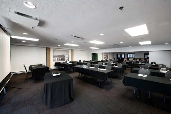 Salle Rivière Shipshaw A et B, deux espaces modulables pour des événements professionnels de 20 à 150 personnes.