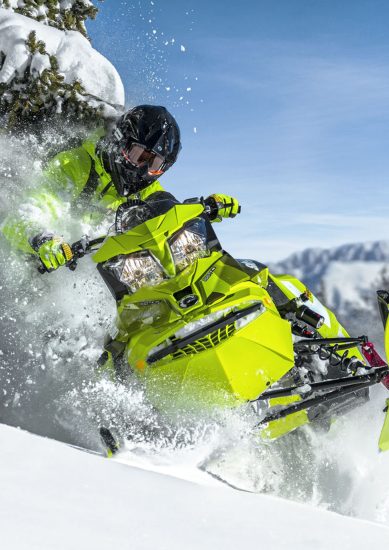 Motoneige au Saguenay – Sentiers enneigés et aventure hivernale