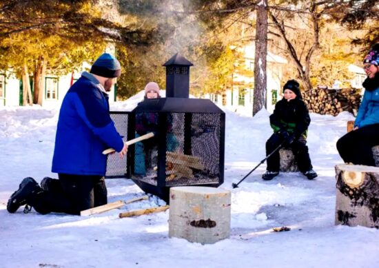Village historique de Val-Jalbert, site emblématique du patrimoine au Saguenay