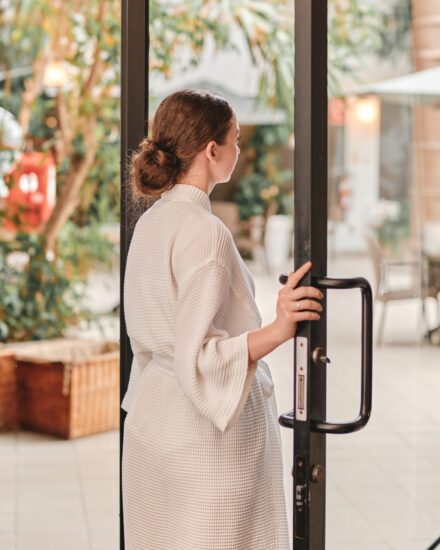 Hôtel La Saguenéenne with a tropical indoor pool and spa in Saguenay.